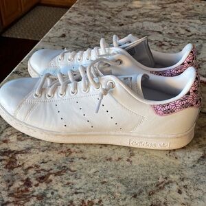 Women Limited Edition Stan Smith Adidas sneakers size 8.